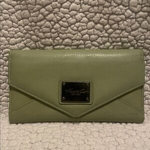 Kenneth Cole Olive Women's Wallet